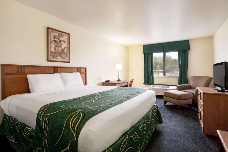 Bedroom 3, Travelodge by Wyndham North Platte, Lincoln