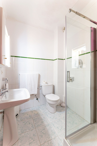 Bathroom 4, Hostal Residencia San Francisco, Baleares