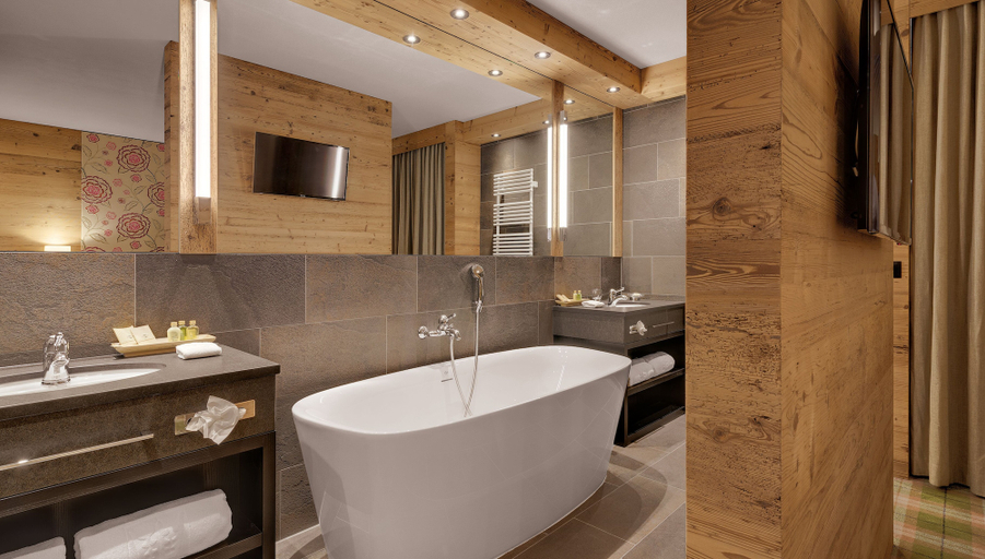 Bathroom 5, Morosani Schweizerhof, Prättigau/Davos