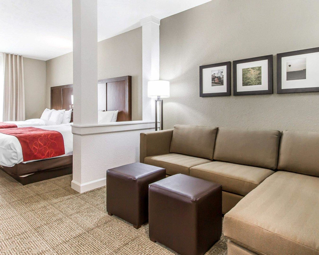 Bedroom 3, Comfort Suites West Omaha, Douglas