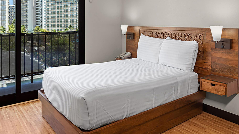Bedroom 4, Castle Bamboo Waikīkī Hotel, Honolulu