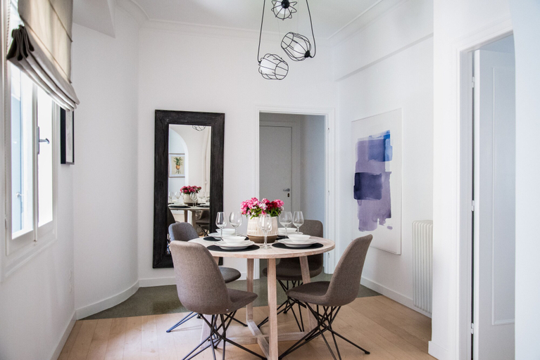 Others 5, Virtue by Stylish Stays, Attica