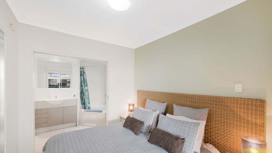 Bedroom 3, BASE Holidays - Ettalong Beach Premium Apartments, Gosford - West
