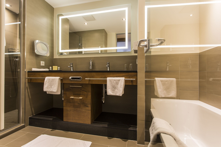 Bathroom 4, Hotel Fliana, Landeck