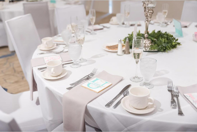 Food & Drinks 5, Delta Hotels by Marriott Utica, Oneida