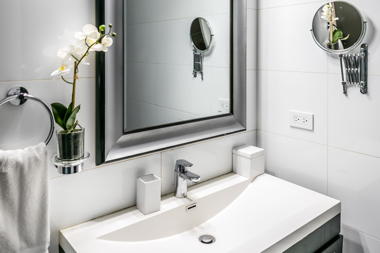 Bathroom 3, Diaphanous Urban Apartment, Panamá