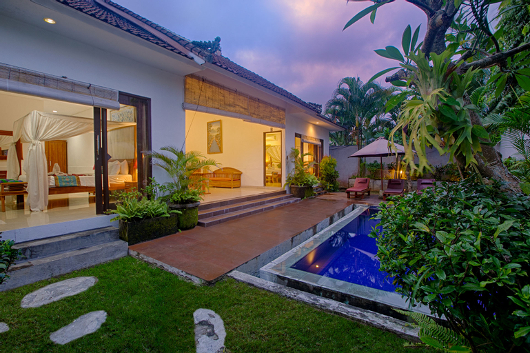 Exterior & Views 1