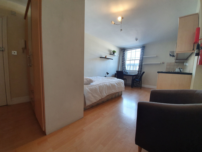 Bedroom 3, Studio Apartment in South Kensington 13, London