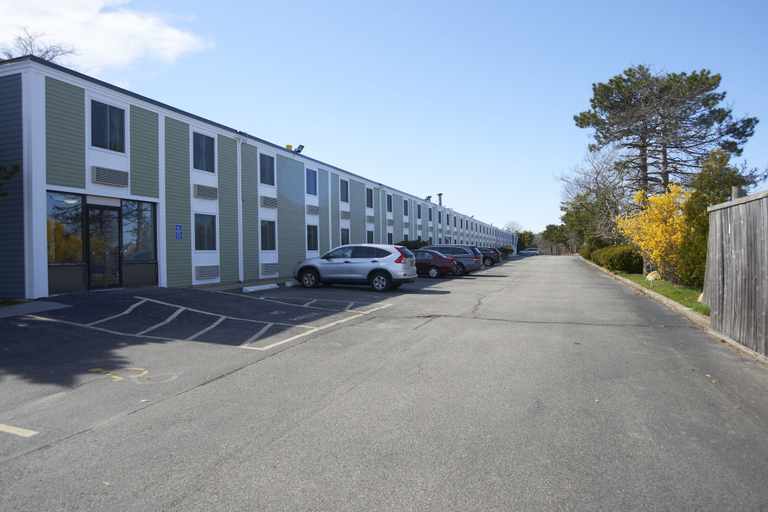 Exterior & Views 2, Falmouth Inn, Barnstable