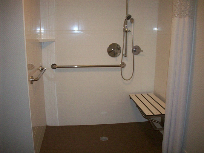 Bathroom 4, Hampton Inn Uniontown, Fayette