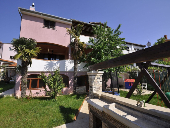 Exterior & Views 2, Apartments Margareta, Pula