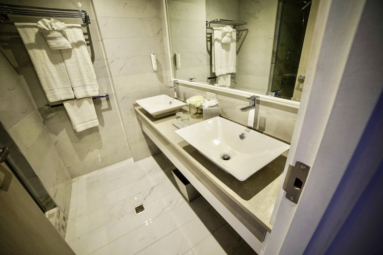 Bathroom 5, The Abidah by Accra - Adults Only