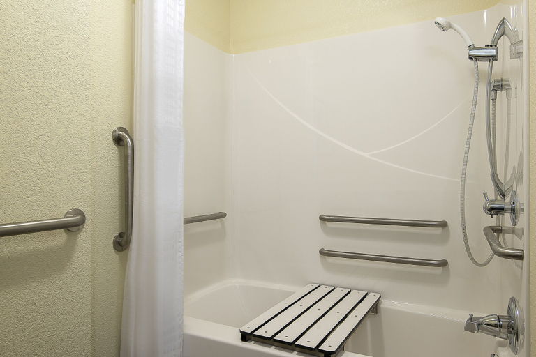 Bathroom 4, Candlewood Suites BLOOMINGTON, Monroe