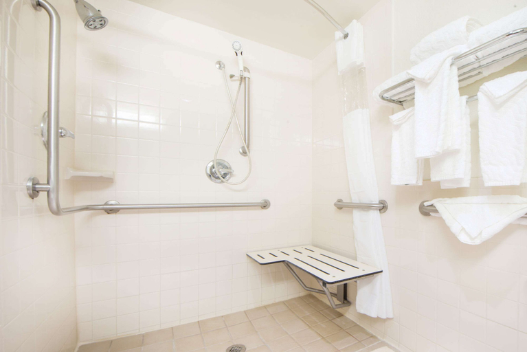 Bathroom 4, Ramada by Wyndham Enid, Garfield