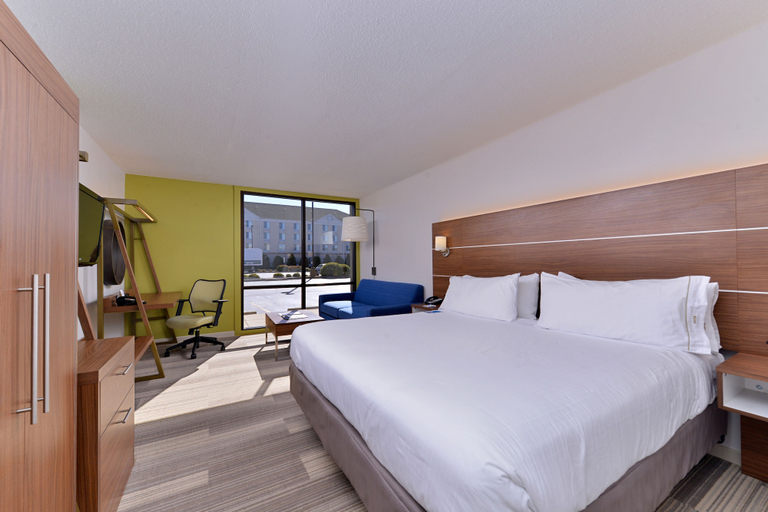 Bedroom 3, Holiday Inn Express & Suites SPRINGFIELD by IHG, Sangamon