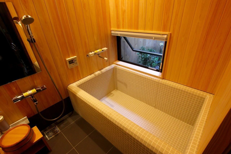 Bathroom 5, Azuki-an Machiya Holiday House, Kyoto