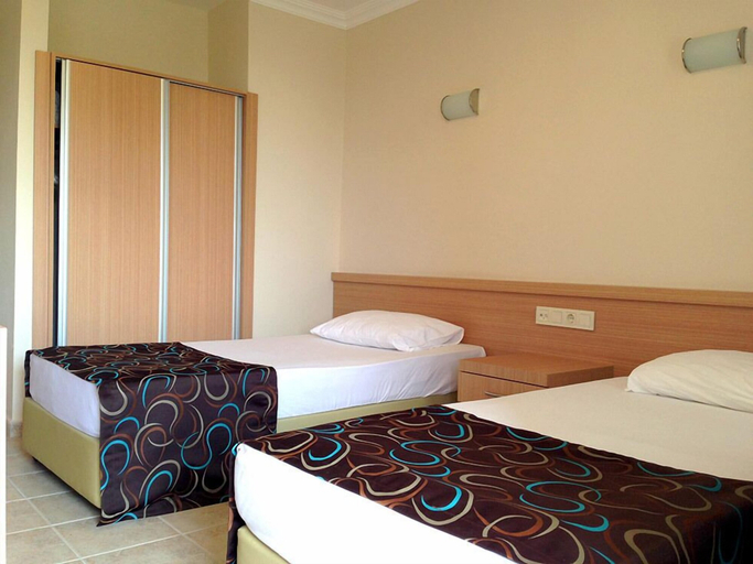 Bedroom 3, Beyaz Saray Hotel, Manavgat