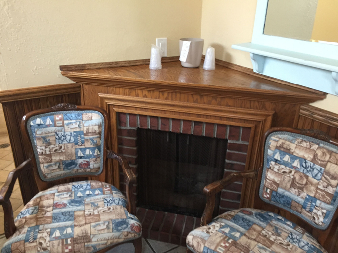 Others 5, Seacrest Inn, Los Angeles