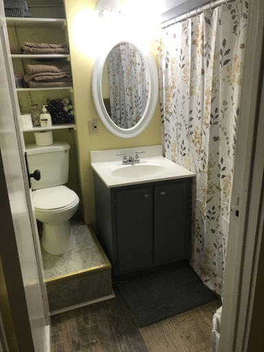 Bathroom 4, The Inn, Muskoka