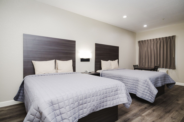 Bedroom 4, Winchester Inn & Suites Humble/IAH/North Houston, Houston