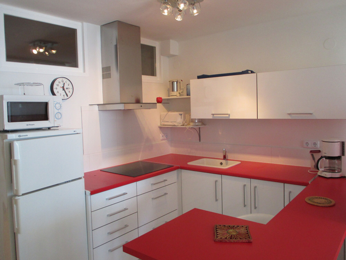 Others 5, Apartamento Inmobahia - BI - 104, Girona