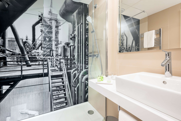 Bathroom 4, NH Essen, Essen