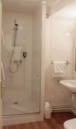 Bathroom 4, Le Gouverneur, Bas-Rhin