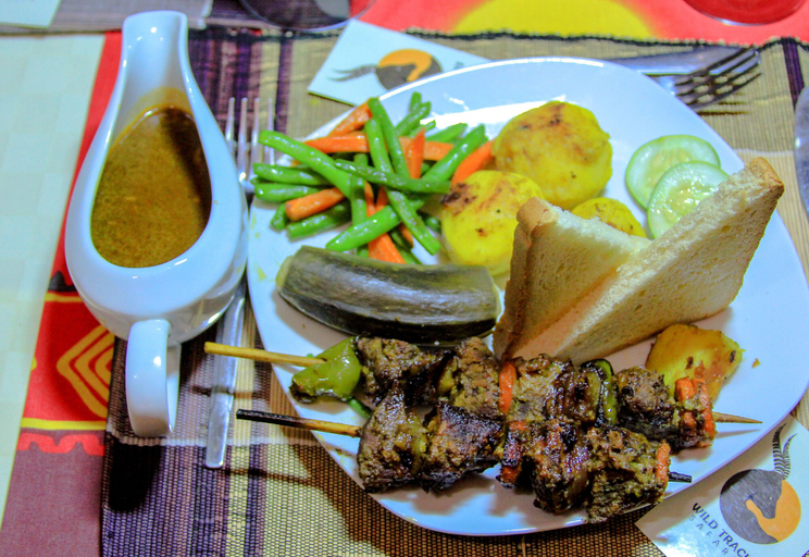 Food & Drinks 5, Wildtracks Overland Camp, Busongora