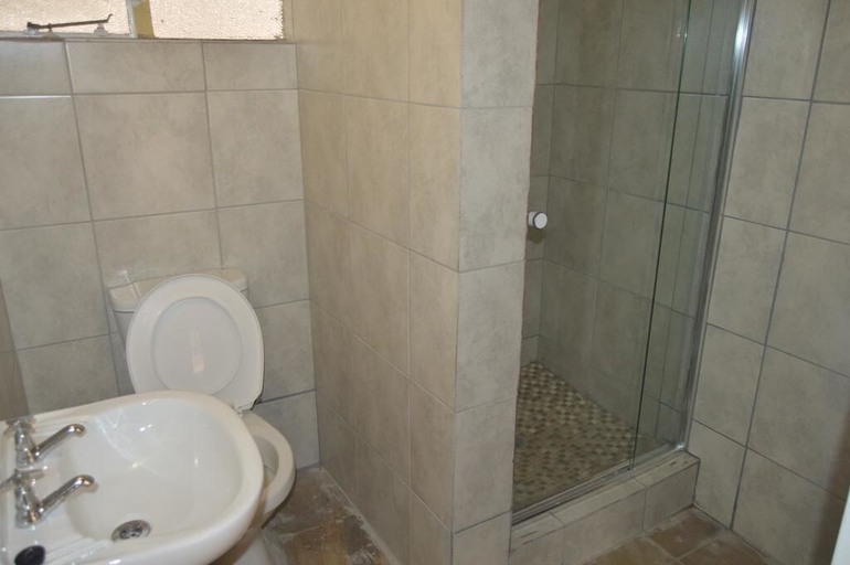 Bathroom, Ananda Lodge, Bojanala