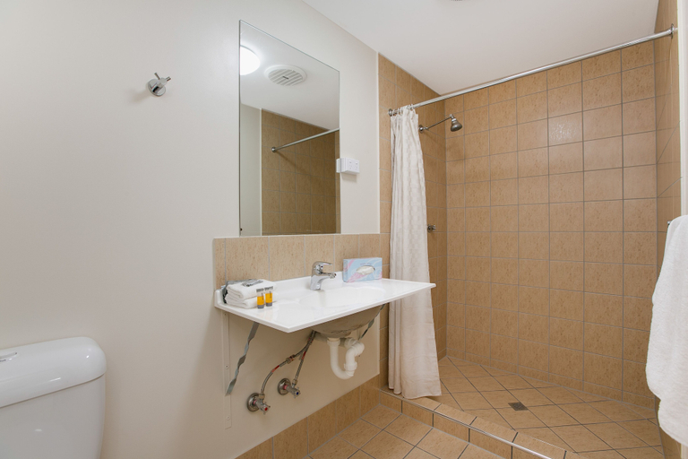 Bathroom 4, Cairns City Sheridan, Cairns