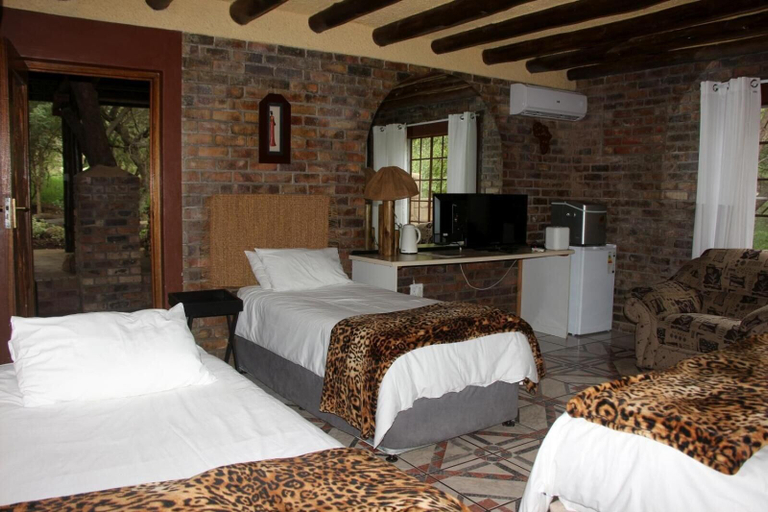 Bedroom 3, Jabula Lodge, Ehlanzeni