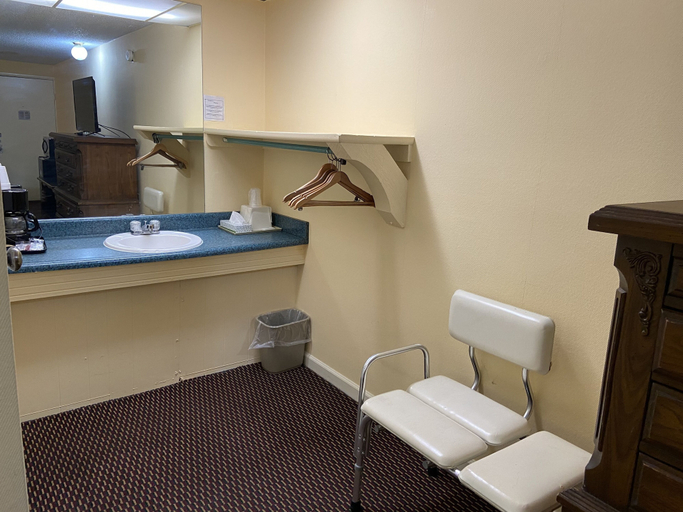 Bathroom 5, Corbin Inn, Laurel