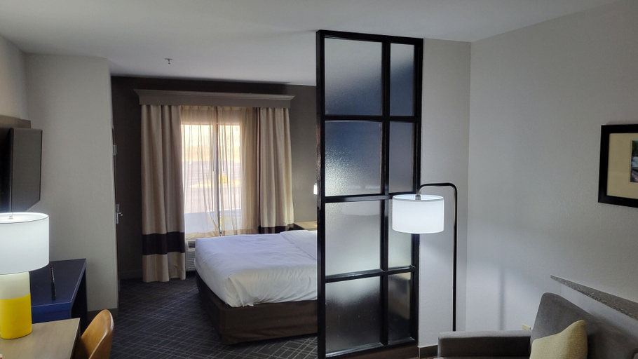Bedroom 3, Comfort Suites Macon Northwest, Bibb