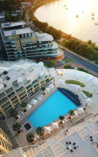 BASE Holidays - Ettalong Beach Premium Apartments, Gosford - West