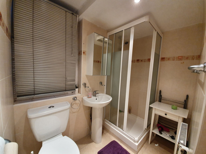 Bathroom 4, Studio Apartment in South Kensington 13, London