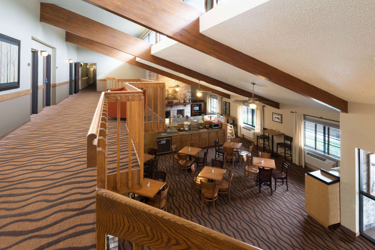 Food & Drinks 5, AmericInn by Wyndham Minocqua, Oneida