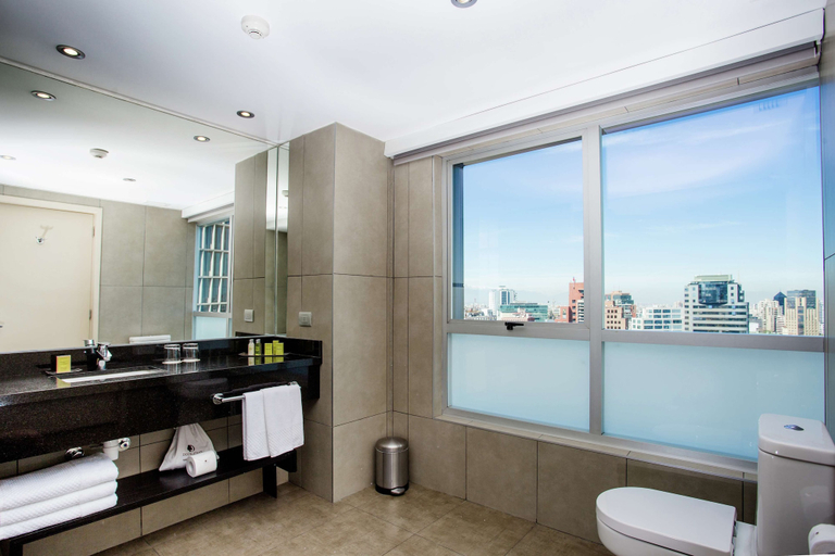 Bathroom 5, DoubleTree by Hilton Hotel Santiago - Vitacura, Santiago