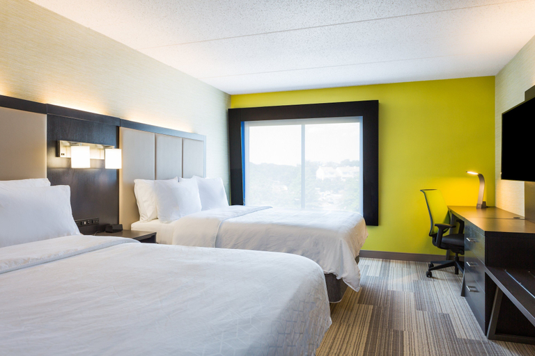 Bedroom 2, Holiday Inn Express LORTON by IHG, Fairfax