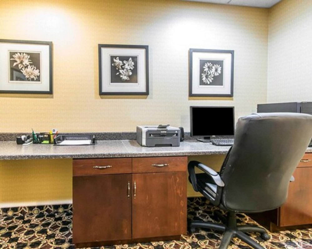 Others 5, Comfort Suites South Point - Huntington, Lawrence