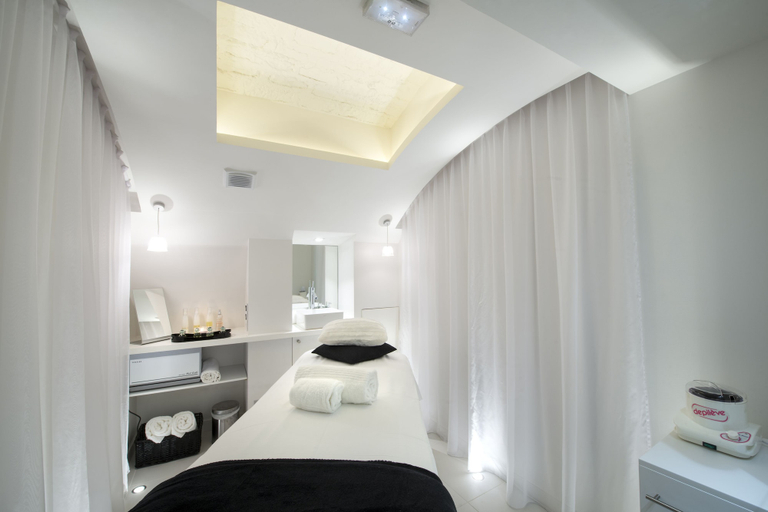 Bedroom 3, Vertigo Hotel, Dijon, a Member of Design Hotels, Côte-d'Or