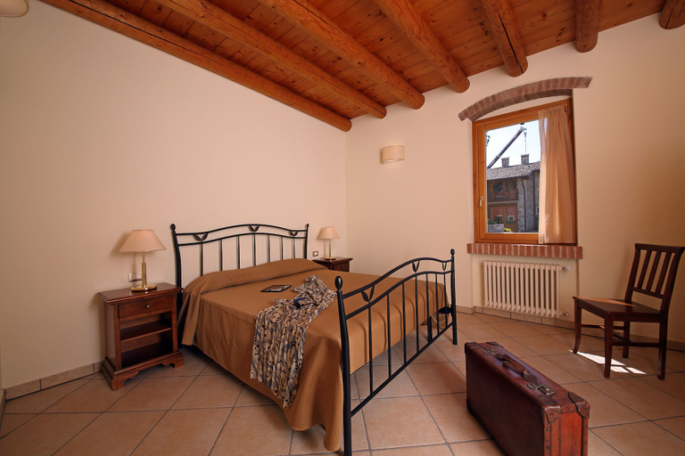 Bedroom 4, Residence Borgo Mondragon, Verona