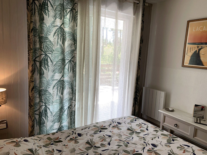 Bedroom 2, Chalet Mavalear Naturiste la Jenny, Gironde