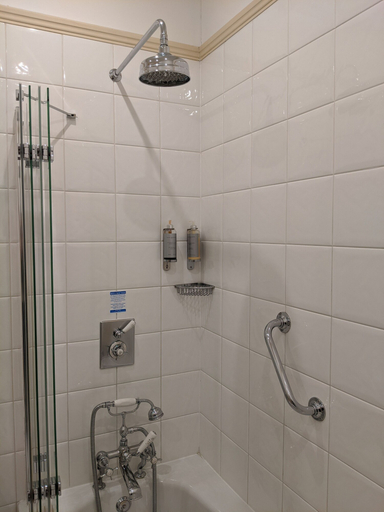 Bathroom 4, Cotswold Lodge Hotel, Oxfordshire