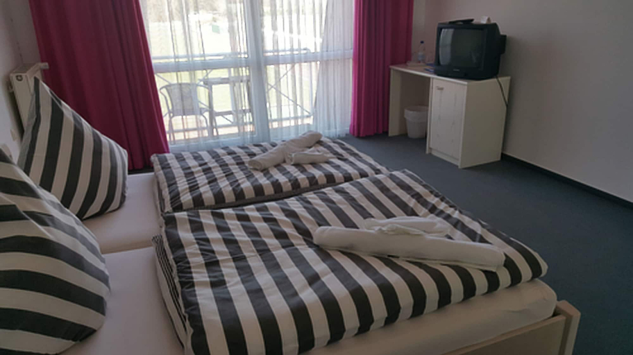 Bedroom 4, Hotel Restaurant Teichaue, Lüneburg