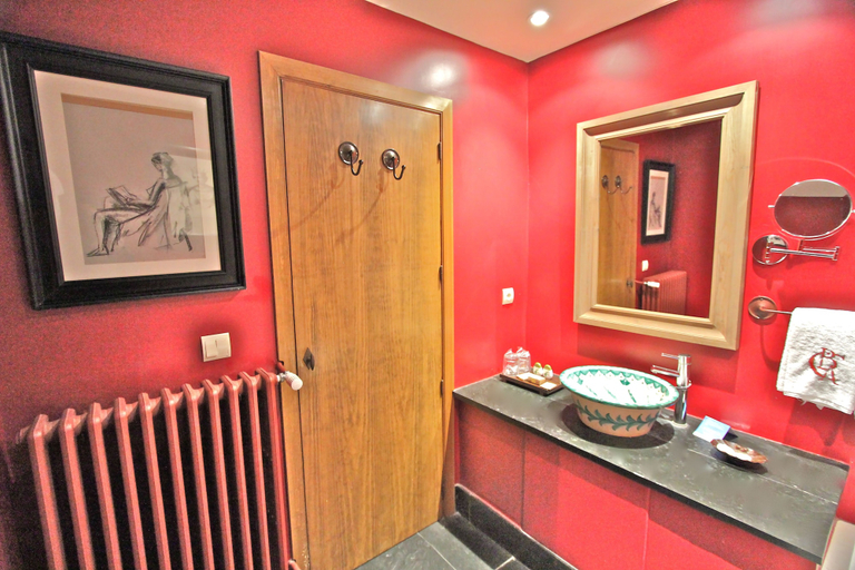 Bathroom 4, Posada Real Castillo del Buen Amor, Salamanca