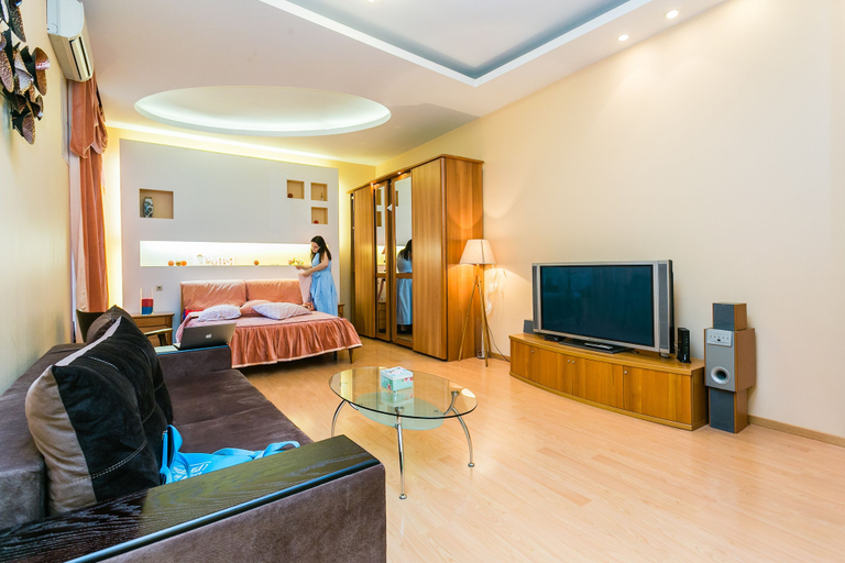 Others 1, Apartment on B Gnezdnikovskiy 10, Northern