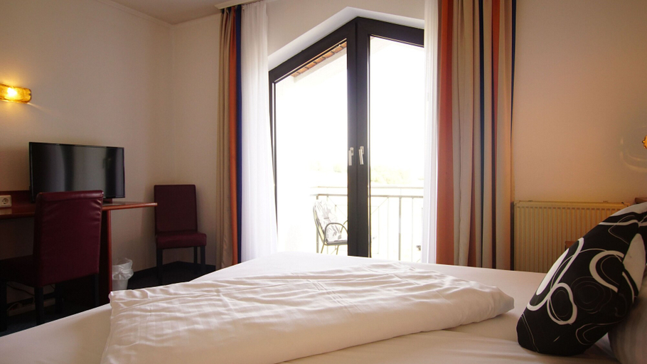 Bedroom 3, gut-Hotel Tannenhof, Lahn-Dill-Kreis
