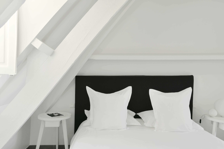 Bedroom 4, White 1921 Saint-Tropez, Var