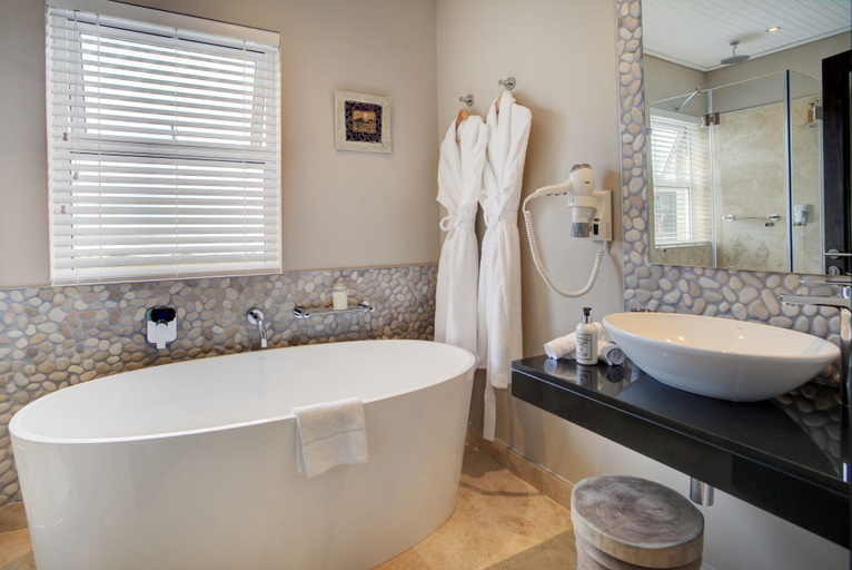 Bathroom 5, Abalone Guest Lodge, Overberg