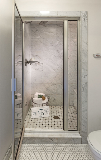 Bathroom 4, Washington House Inn, Ozaukee